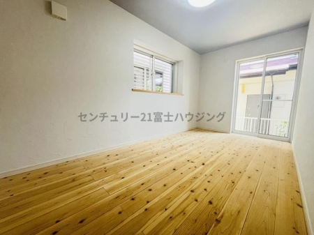 �_�ސ쌧������s���C�ݓ�3���ڂ̒��È�ˌ��Ẵ��r���O
