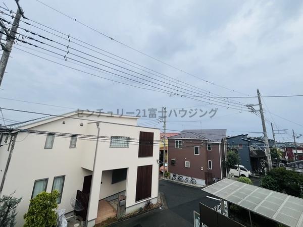 �_�ސ쌧������s�l�{��̐V�z��ˌ��Ă̏Z�˂���̒��]�ʐ^