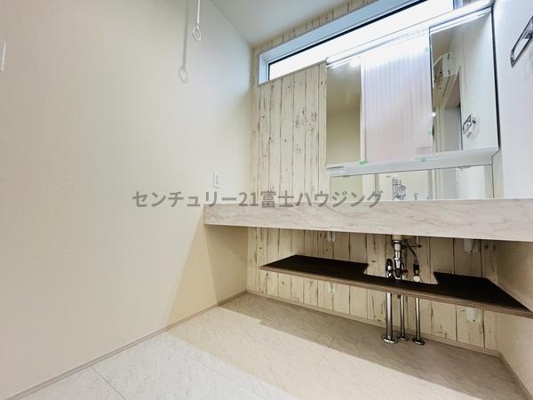 �_�ސ쌧���ˎs���P�l�̐V�z��ˌ��Ă̐��ʑ�E���ʏ�