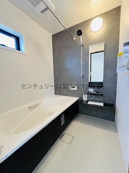 �_�ސ쌧������s���c1���ڂ̐V�z��ˌ��Ă̗���