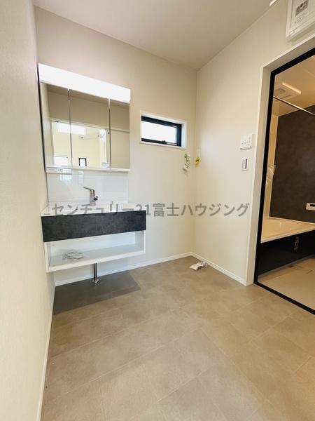 �_�ސ쌧������s���c1���ڂ̐V�z��ˌ��Ă̐��ʑ�E���ʏ�