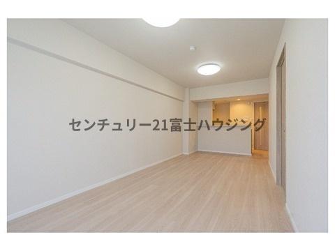 �_�ސ쌧����s�����C��2���ڂ̒��Ã}���V�����̃��r���O