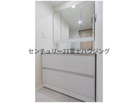 �_�ސ쌧����s�����C��2���ڂ̒��Ã}���V�����̐��ʑ�E���ʏ�