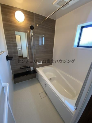 �_�ސ쌧������s����1���ڂ̐V�z��ˌ��Ă̗���