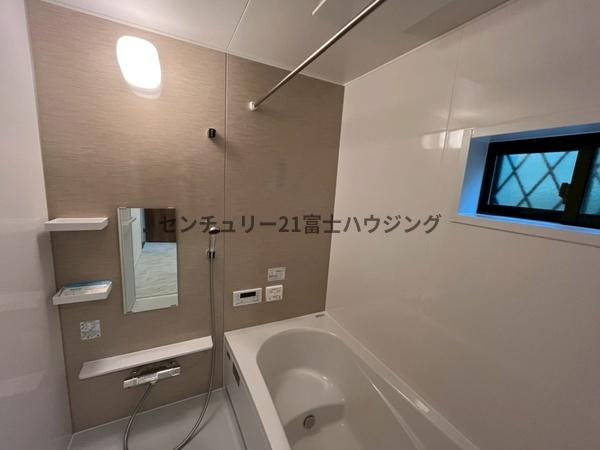 �_�ސ쌧������s�ڑ�̐V�z��ˌ��Ă̗���