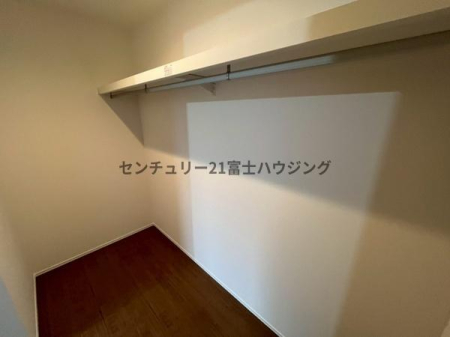 �_�ސ쌧������s�ڑ�̐V�z��ˌ��Ă̎��[