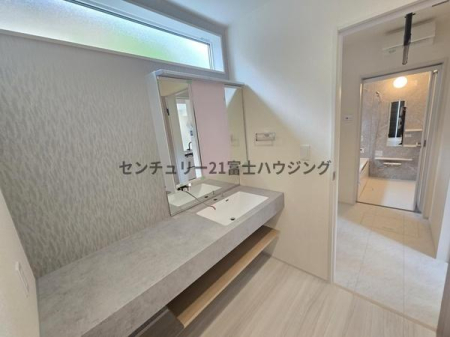 �_�ސ쌧����s�{����7���ڂ̐V�z��ˌ��Ă̐��ʑ�E���ʏ�
