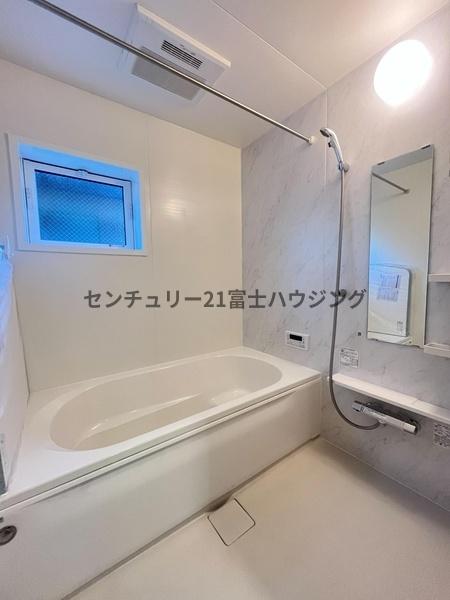 �_�ސ쌧������s����3���ڂ̐V�z��ˌ��Ă̗���