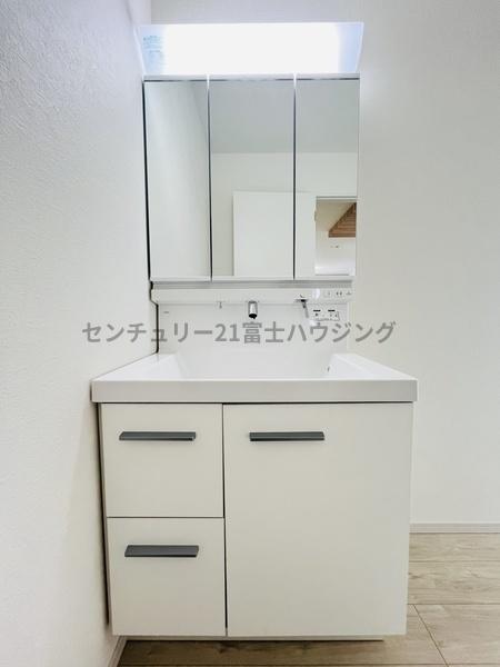 �_�ސ쌧������s���4���ڂ̐V�z��ˌ��Ă̐��ʑ�E���ʏ�