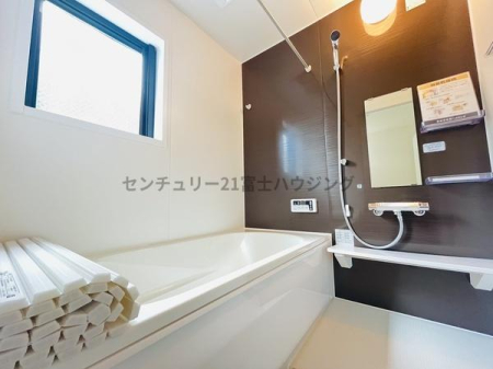 �_�ސ쌧������s���4���ڂ̐V�z��ˌ��Ă̗���