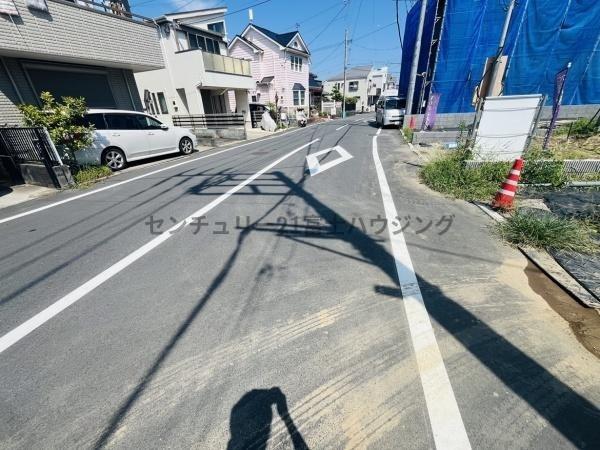 �_�ސ쌧������s�x�m�����̐V�z��ˌ��Ă̑O�ʓ��H�܂ތ��n�ʐ^