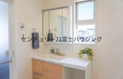 �_�ސ쌧����s����������4���ڂ̒��È�ˌ��Ă̐��ʑ�E���ʏ�