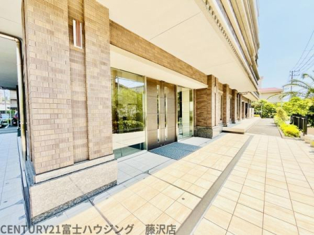 �_�ސ쌧����s�얼 384-5�̒��Ã}���V�����̃G���g�����X