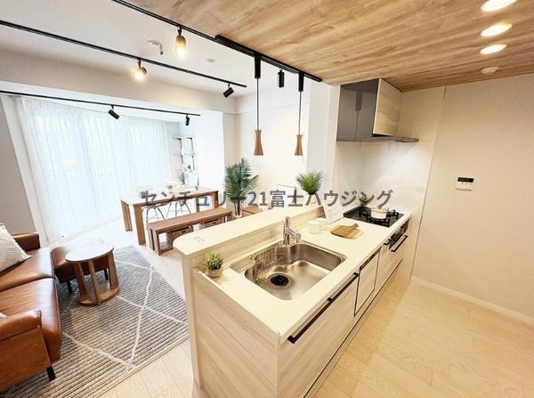 �_�ސ쌧����s�А�5���� 10-7�̒��Ã}���V�����̃L�b�`��