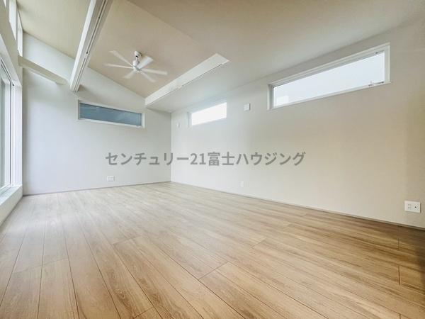 �_�ސ쌧������s���v�ۂ̐V�z��ˌ��Ẵ��r���O