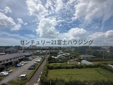 �_�ސ쌧����s���̒��Ã}���V�����̏Z�˂���̒��]�ʐ^