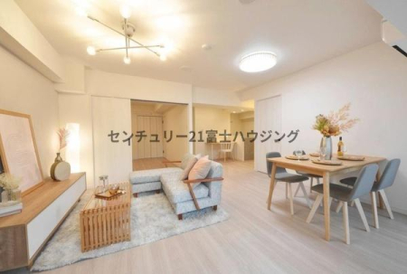 �_�ސ쌧����s����̒��Ã}���V�����̃��r���O