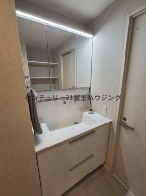 �_�ސ쌧������s����1���ڂ̒��Ã}���V�����̐��ʑ�E���ʏ�