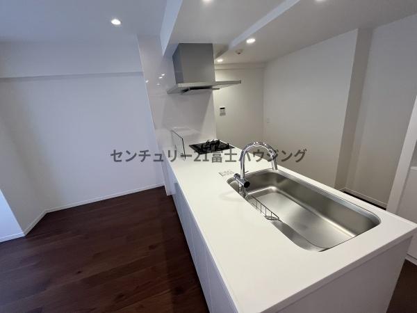 �_�ސ쌧����s�ғ����C��3���ڂ̒��Ã}���V�����̃L�b�`��