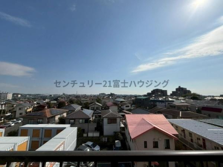 �_�ސ쌧����s�ғ��V��1���ڂ̒��Ã}���V�����̏Z�˂���̒��]�ʐ^