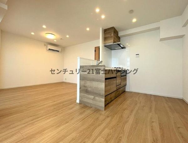 �_�ސ쌧����s�Ó��1���ڂ̒��Ã}���V�����̃L�b�`��