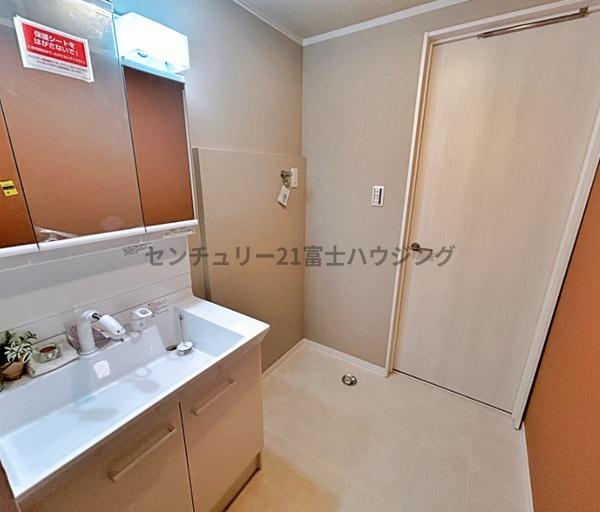 �_�ސ쌧����s�{����2���ڂ̒��È�ˌ��Ă̐��ʑ�E���ʏ�