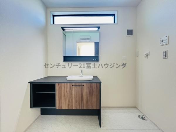 �_�ސ쌧������s�Ђ΂肪�u�̐V�z��ˌ��Ă̐��ʑ�E���ʏ�