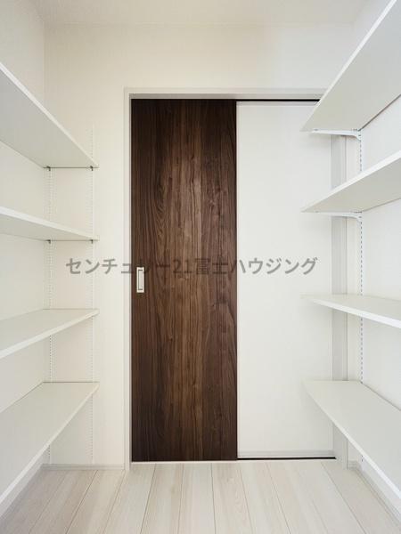 �_�ސ쌧������s�Ђ΂肪�u�̐V�z��ˌ��Ă̎��[