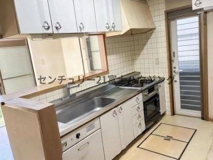 �_�ސ쌧������s�����u2���ڂ̒��È�ˌ��ẴL�b�`��