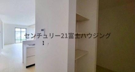 �_�ސ쌧����s�{����1���ڂ̐V�z��ˌ��ẴL�b�`��