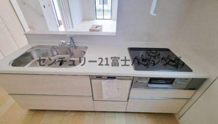 �_�ސ쌧����s�{����1���ڂ̐V�z��ˌ��ẴL�b�`��