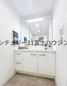 �_�ސ쌧����s�ғ����C��3���ڂ̒��Ã}���V�����̐��ʑ�E���ʏ�
