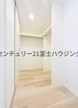 �_�ސ쌧����s�ғ����C��3���ڂ̒��Ã}���V�����̎��[